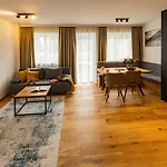 Riverside Ξενοδοχείο με διαμερίσματα 4*