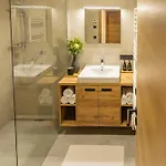 Riverside 4*