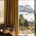 Riverside 4*