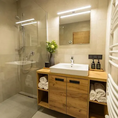 Riverside מלון דירות ראוריס