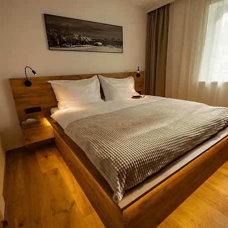 Aparthotel Riverside *
