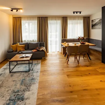 Riverside Aparthotel *