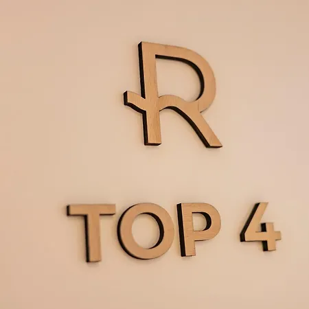 Riverside מלון דירות 4*