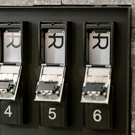 Riverside מלון דירות 4*